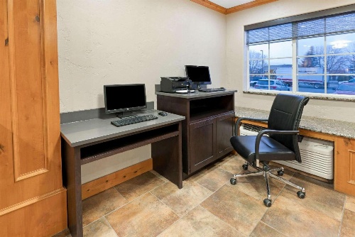 La Quinta Inn & Suites by Wyndham Missoula image 1